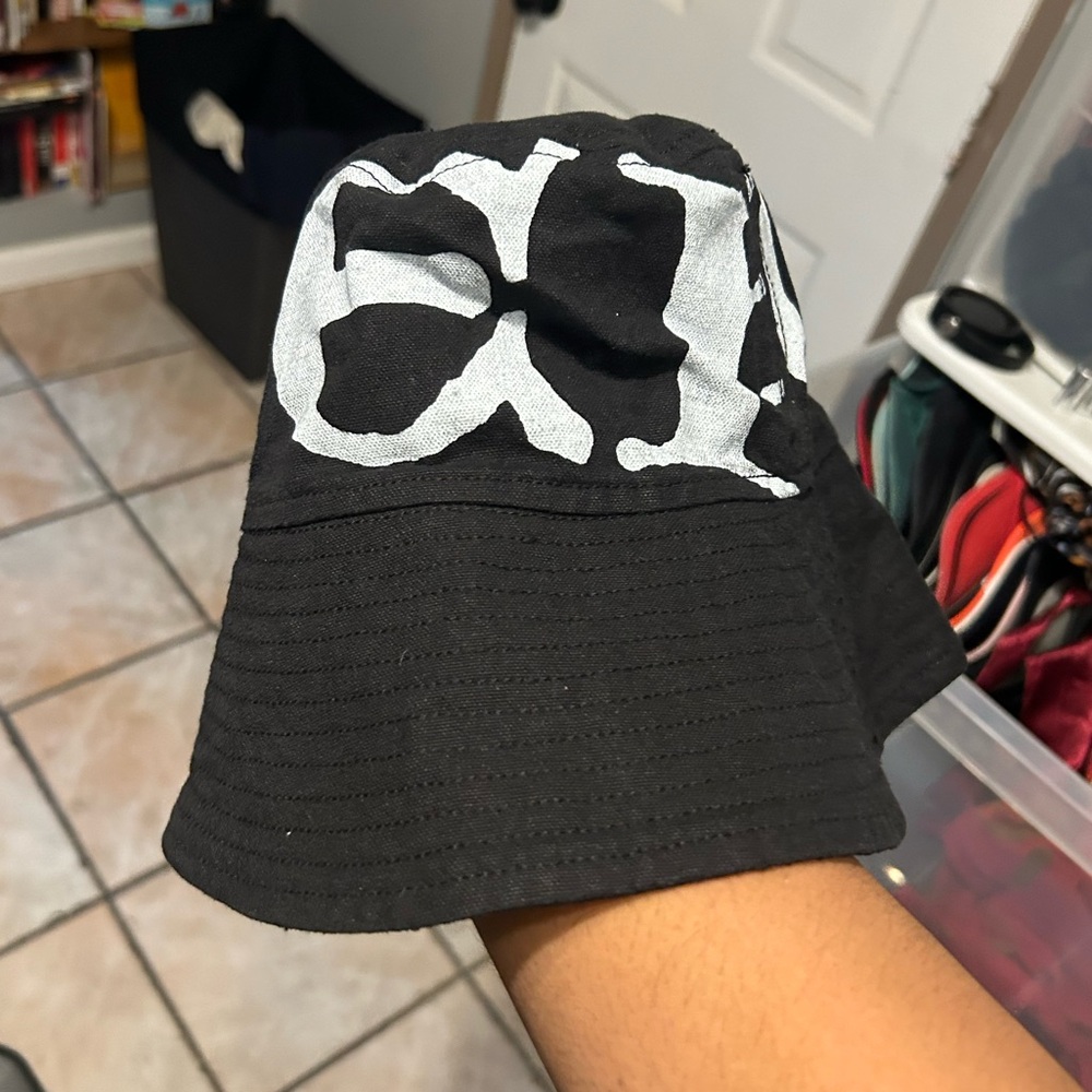 Vyner Articles Exclusive Vilma Bucket Hat - image 1